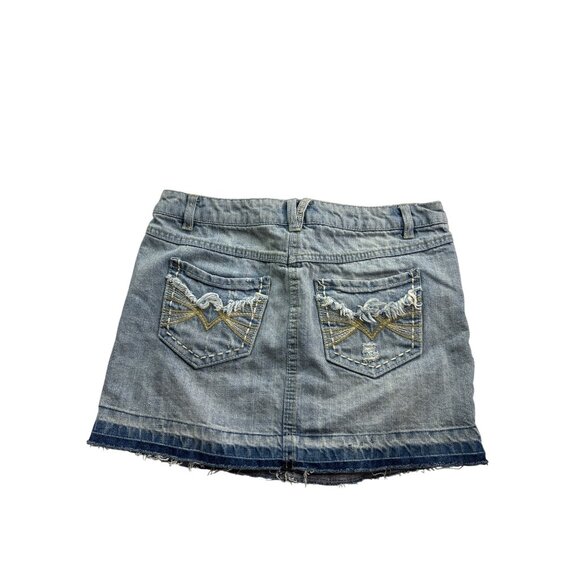 Vintage Y2K Mudd Juniors Distressed Denim Mini Skirt 5 Light Wash Blue Raw Hem - Picture 2 of 3